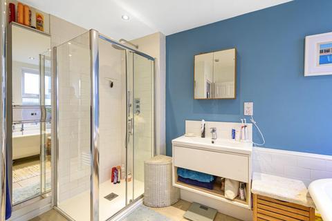 39 Yukon Road, London, SW12 9PY