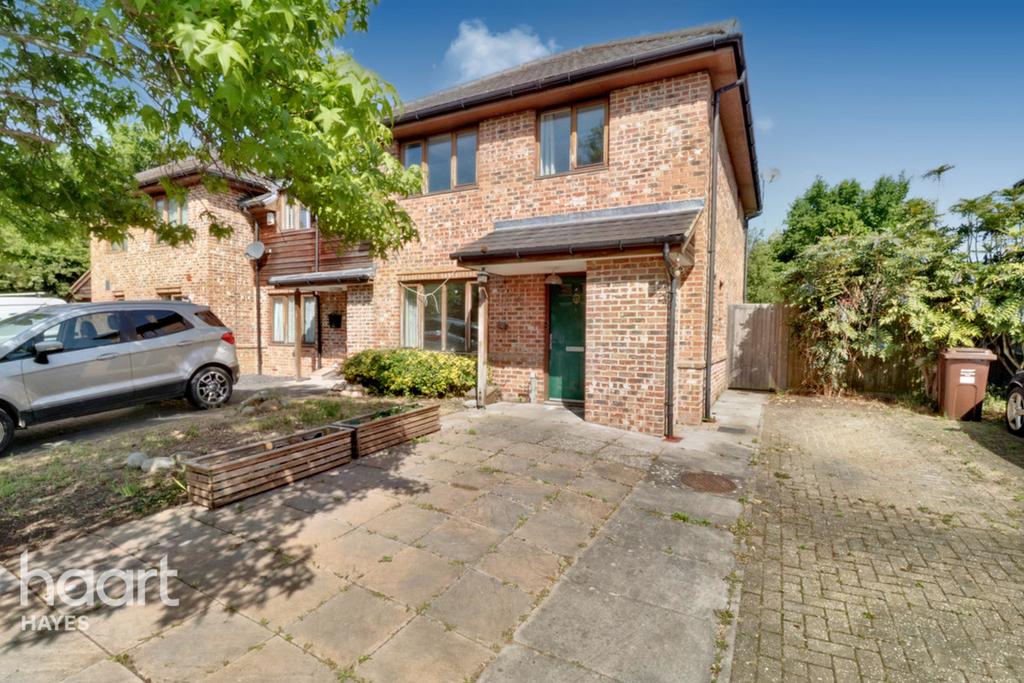 Kingshill Close, Hayes 3 bed end of terrace house £470,000