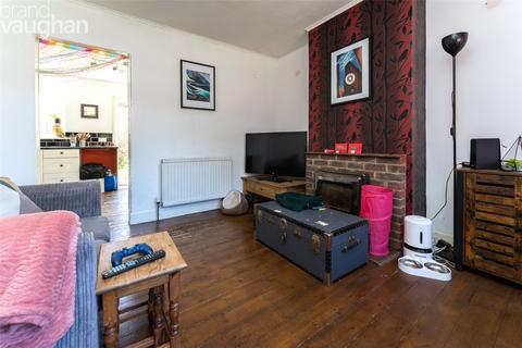 2 bedroom end of terrace house to rent - Coombe Road, Brighton, BN2