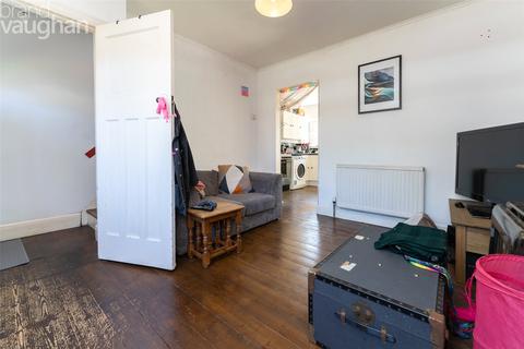 2 bedroom end of terrace house to rent - Coombe Road, Brighton, BN2