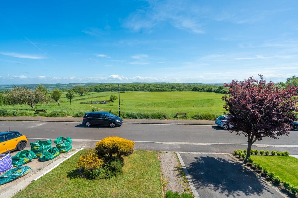 Merlin Park, Portishead, Bristol, BS20 4 bed detached house £500,000
