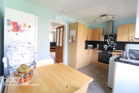3 bedroom end of terrace house for sale - Sheerwold Close, Swindon