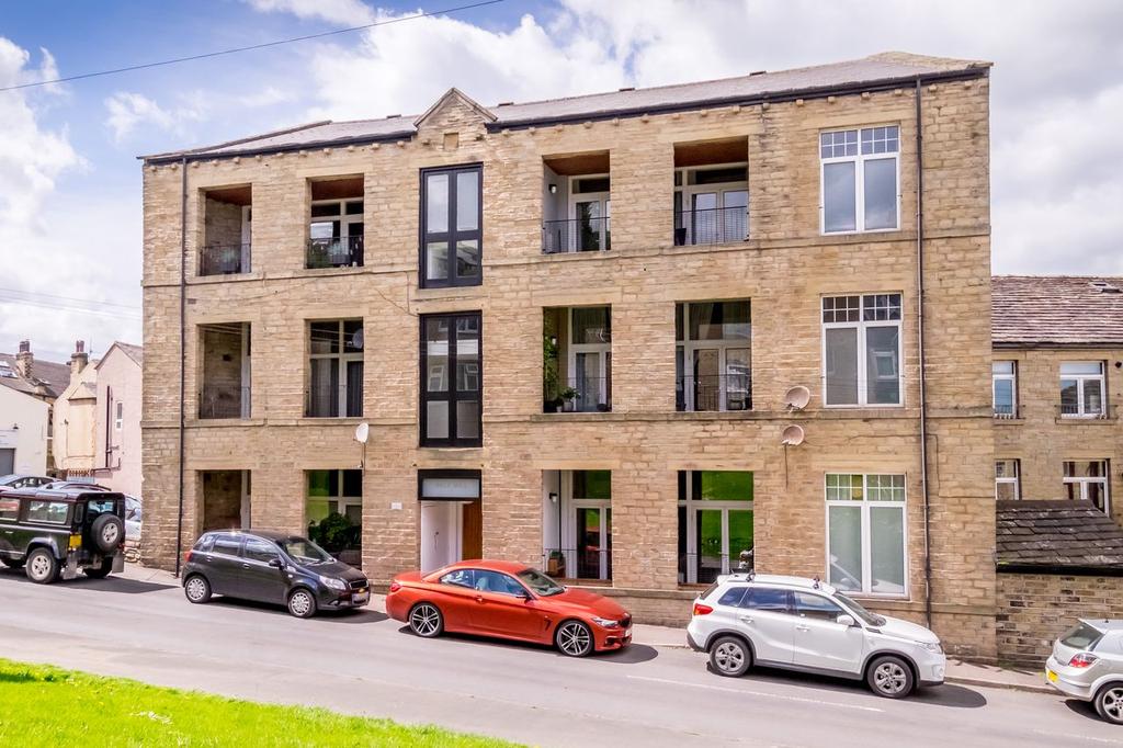 Green Lane, Greetland HX4 2 bed apartment for sale £145,000