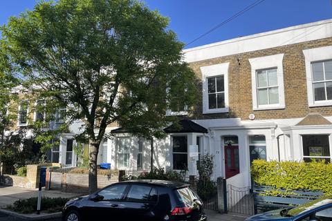 3 bedroom terraced house for sale - Lyndhurst Way, London, SE15