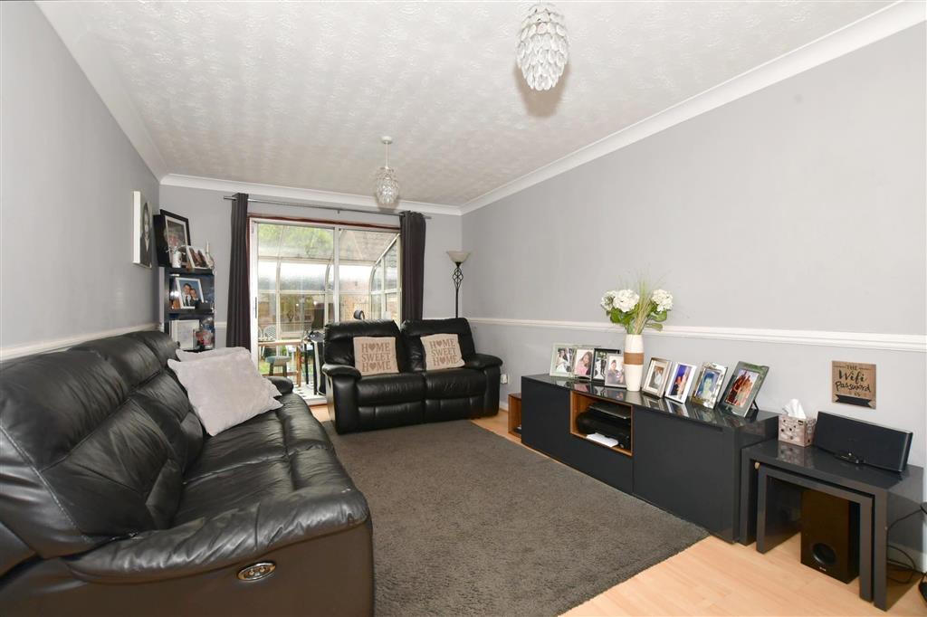 Claydon Drive, Croydon, Surrey 3 bed detached house £635,000