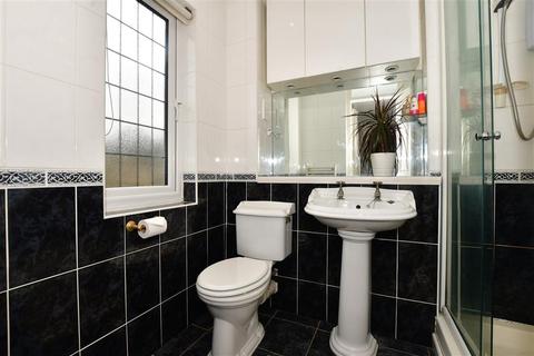 12 Claydon Drive, Croydon, CR0 4QX