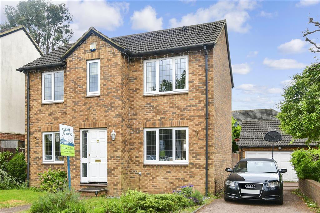 Claydon Drive, Croydon, Surrey 3 bed detached house £635,000