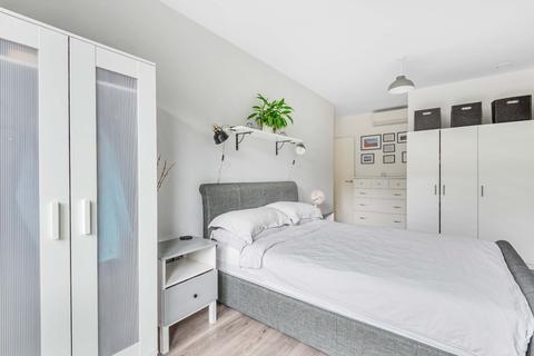 2 bedroom apartment to rent - Juniper Drive,London,SW18 1GJ