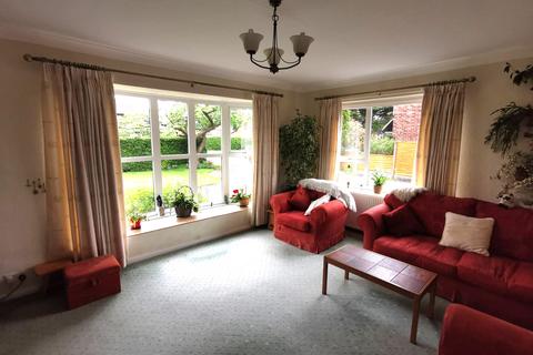 182 Fox Lane, Leyland, PR25 1HE