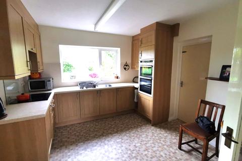 182 Fox Lane, Leyland, PR25 1HE
