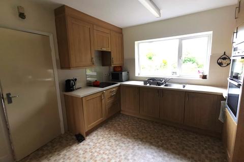 182 Fox Lane, Leyland, PR25 1HE
