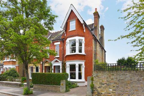 17 Kenilworth Road, London, W5 5PB