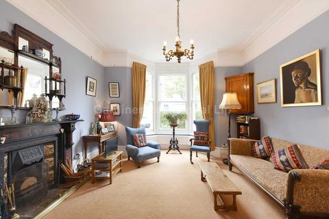 17 Kenilworth Road, London, W5 5PB