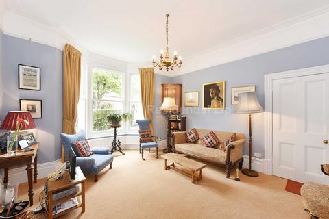 17 Kenilworth Road, London, W5 5PB