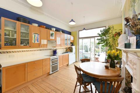 17 Kenilworth Road, London, W5 5PB