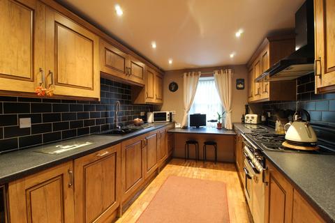 3 bedroom end of terrace house for sale - North Hermitage Street, Newcastleton, TD9