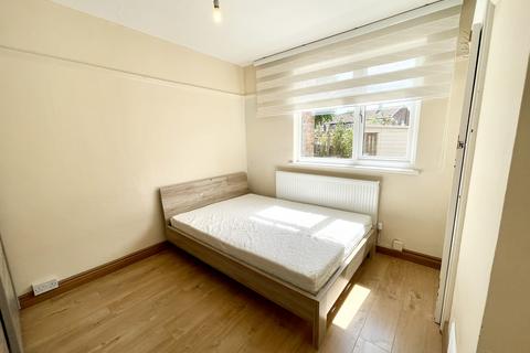 1 bedroom flat to rent, Lawrence Avenue, London E17