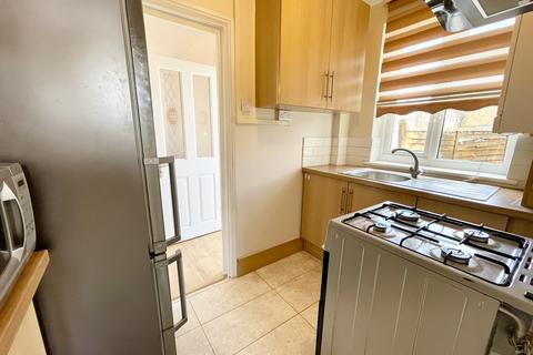 1 bedroom flat to rent, Lawrence Avenue, London E17
