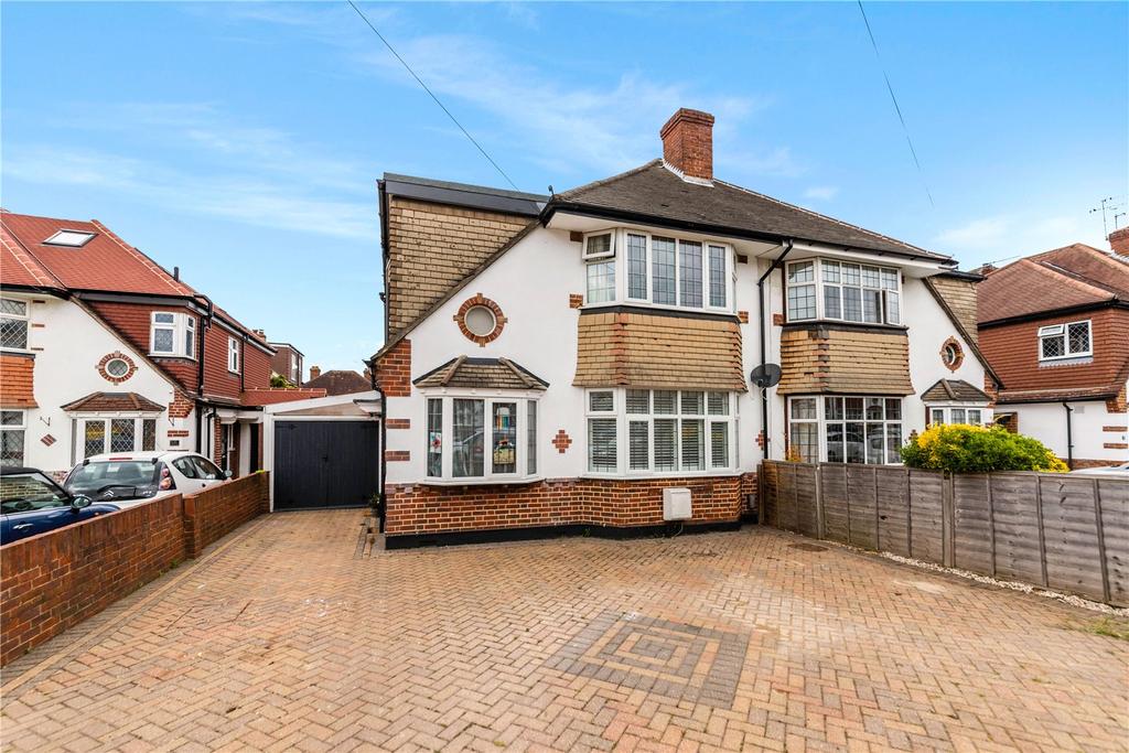 Seaforth Gardens, Stoneleigh, Epsom, KT19 4 bed semidetached house £