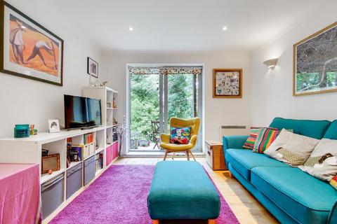 2 bedroom flat for sale - Kingswood Drive, Crystal Palace