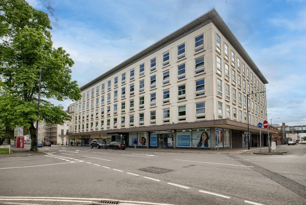 Clarendon Avenue, Leamington Spa, CV32 2 bed flat £1,150 pcm (£265 pw)