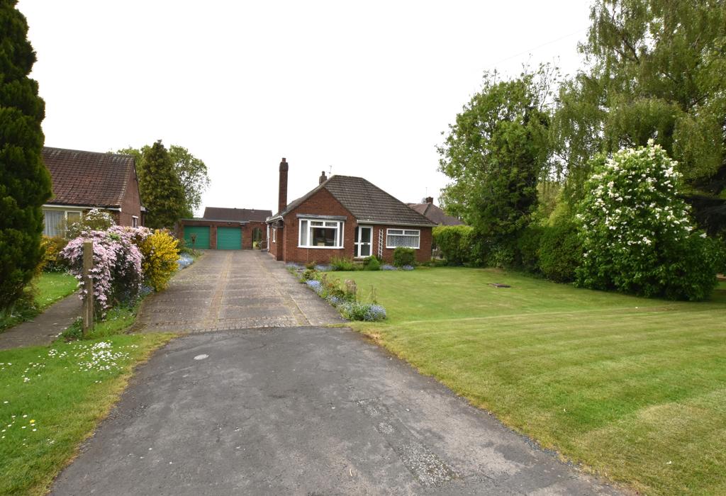 Tee Lane, BurtonuponStather... 2 bed bungalow £275,000