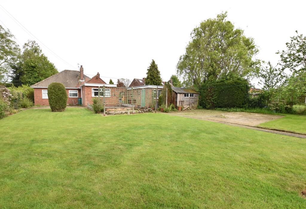 Tee Lane, BurtonuponStather... 2 bed bungalow £275,000
