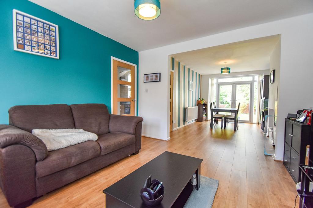 Stanway Road, Whitefield, M45 3 bed semidetached house £260,000