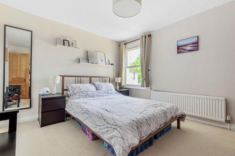 29 Watts Lane, Teddington, TW11 8HQ