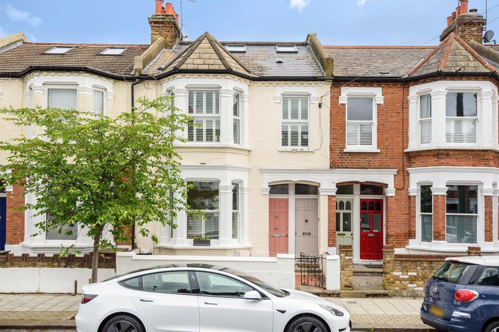 Daphne Street, Wandsworth 2 bed for sale £650,000