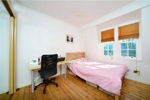 2 bedroom flat to rent, L Block, Peabody Estate, Vauxhall Bridge Road, London, SW1V