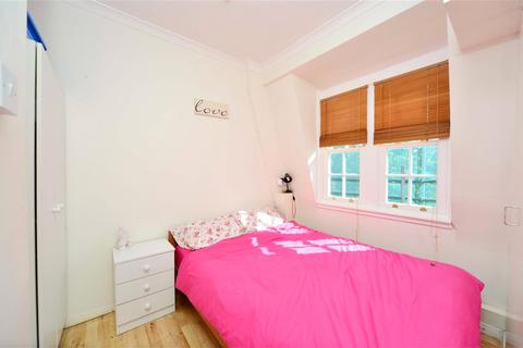 2 bedroom flat to rent, L Block, Peabody Estate, Vauxhall Bridge Road, London, SW1V