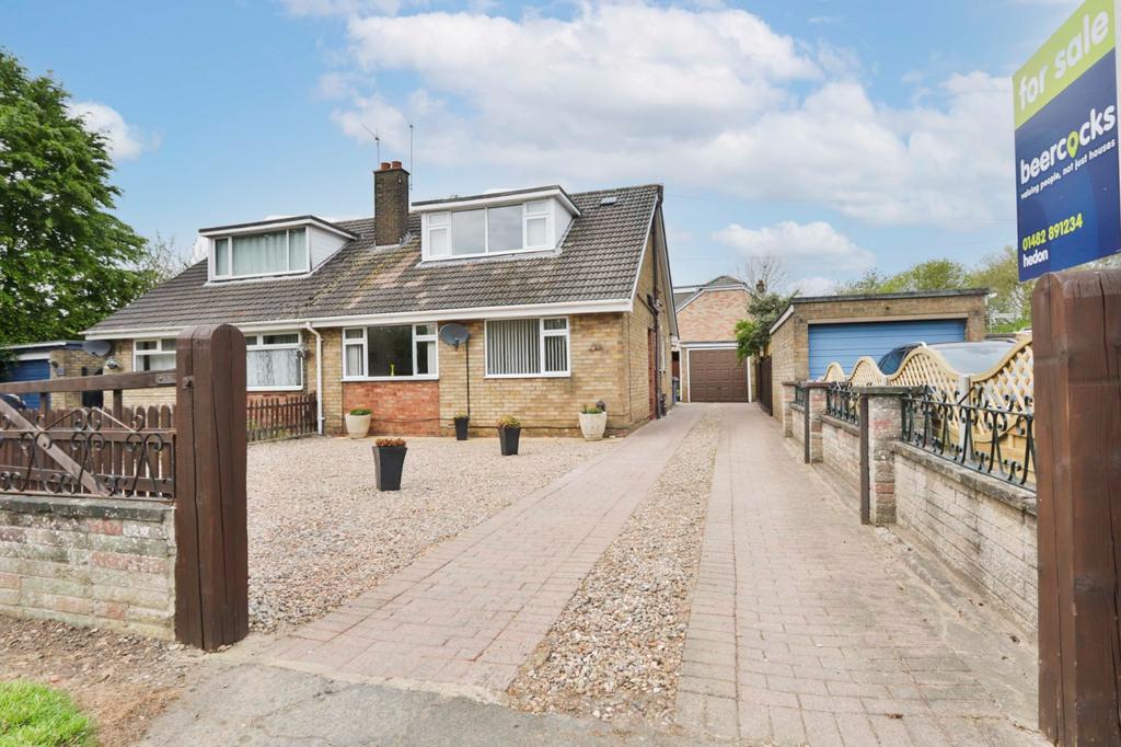 New Road, Hedon, Hull, HU12 4 bed semidetached house £225,000