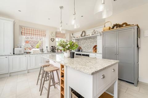 Barncluith Ferntower Road, Crieff, PH7 3DB