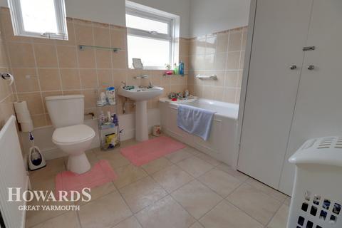 3 bedroom terraced house for sale - South Beach Parade, Great Yarmouth
