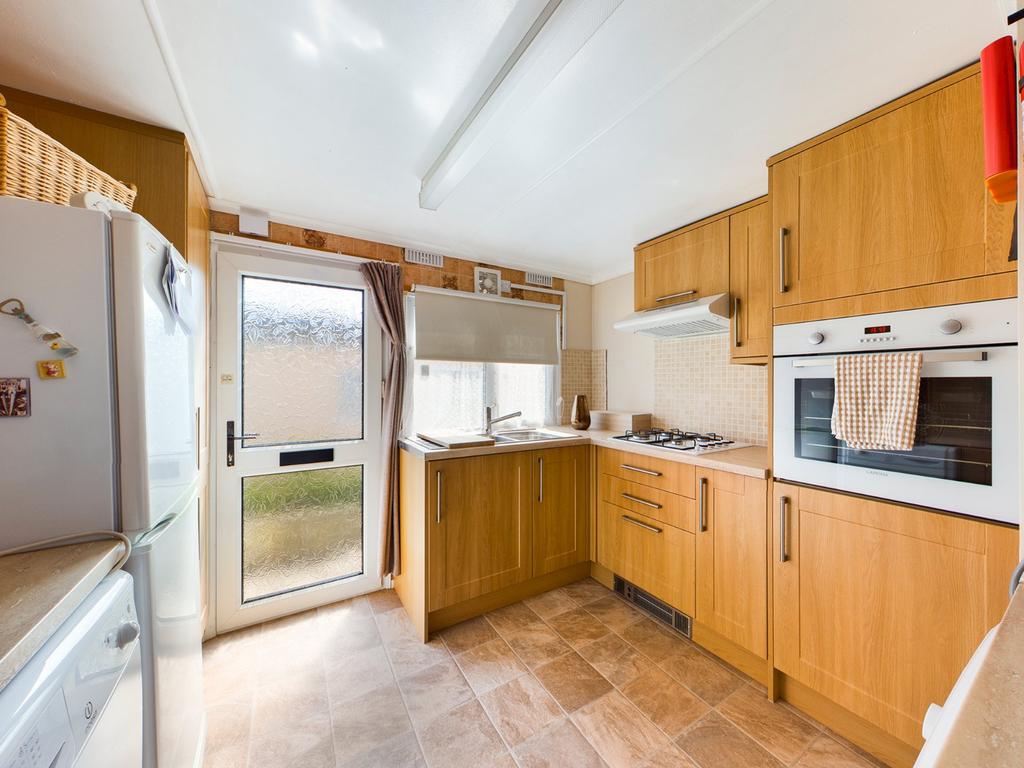 Woodlands Park, Quedgeley... 2 bed park home £130,000