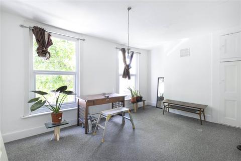 17 Clifden Road, London, E5 0LL