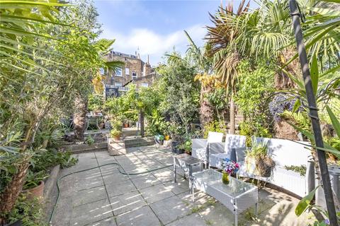 17 Clifden Road, London, E5 0LL