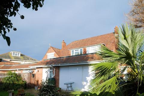 4 bedroom link detached house for sale, Park Road, Shanklin, Isle Of Wight. PO37 6AY