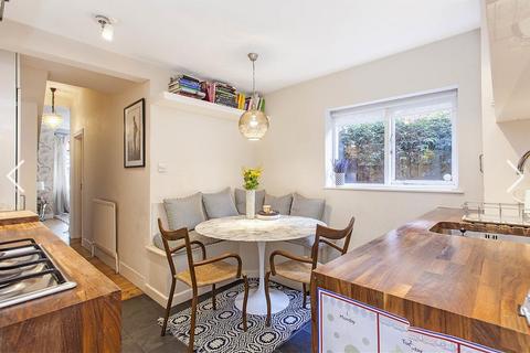 2 bedroom flat to rent, Gastein Road, W6