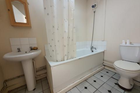 110 Hunters Square, Dagenham, RM10 8BG