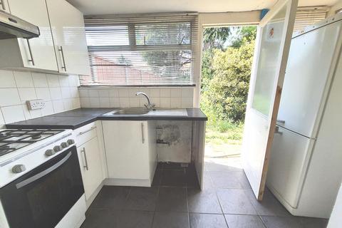 110 Hunters Square, Dagenham, RM10 8BG