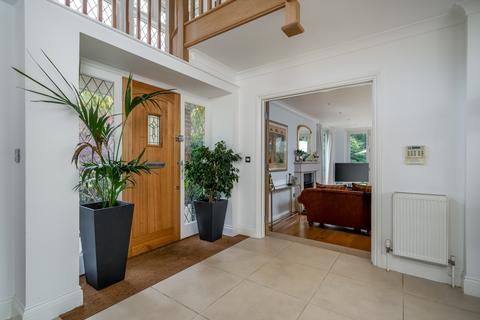 Venelles Hawks Hill Close, Fetcham, Leatherhead, KT22 9DL