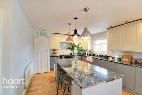 140 Charterhouse Road, Orpington, BR6 9EU