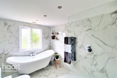 140 Charterhouse Road, Orpington, BR6 9EU