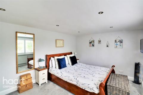 140 Charterhouse Road, Orpington, BR6 9EU