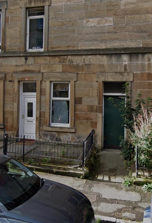 Cathcart Place, Dalry, Edinburgh, EH11 3 bed flat £1,575 pcm (£363 pw)