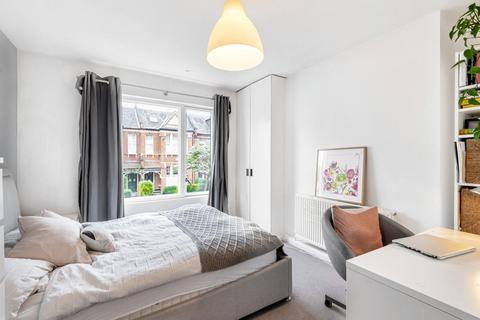 3 bedroom flat for sale - Ramsden Road, Balham
