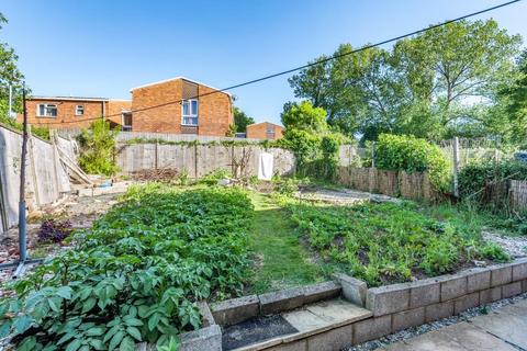 38 Staverton Road, Reading, RG2 7LG