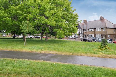 2 Manship Road, Mitcham, CR4 2AY